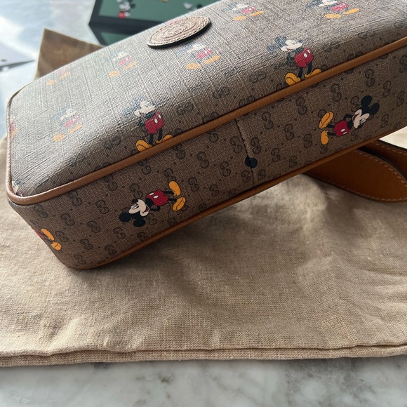 Authentic GUCCI Mickey Mouse Disney belt bag - Picture 6 of 11